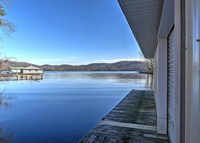 Paradise Cove Cabin With Boathouse And Dock