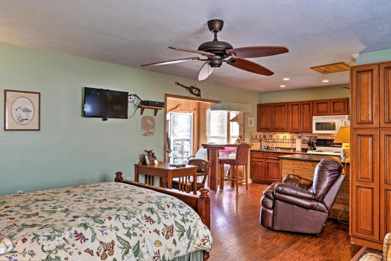 Paradise Cove With Boathouse And Dock * Guntersville