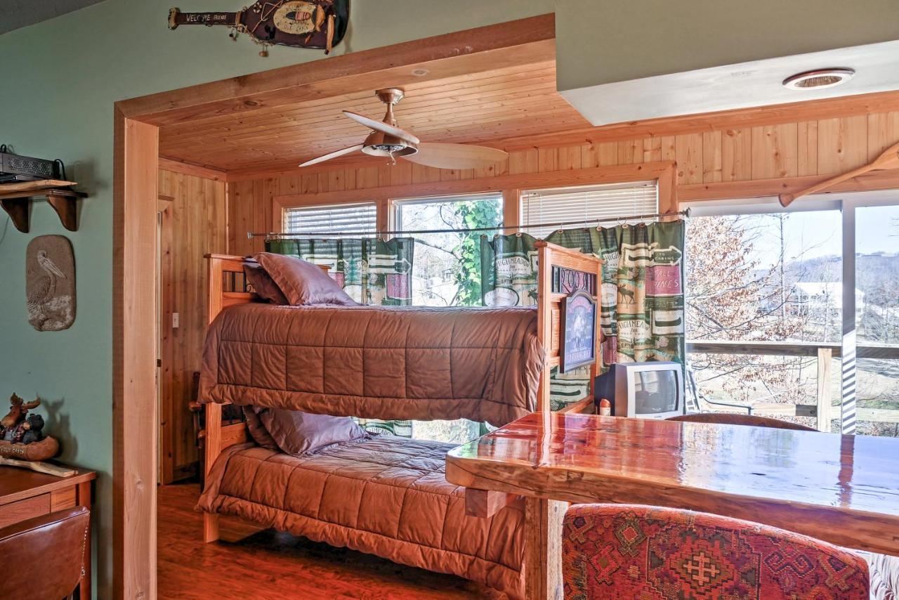 Paradise Cove With Boathouse And Dock Holiday home